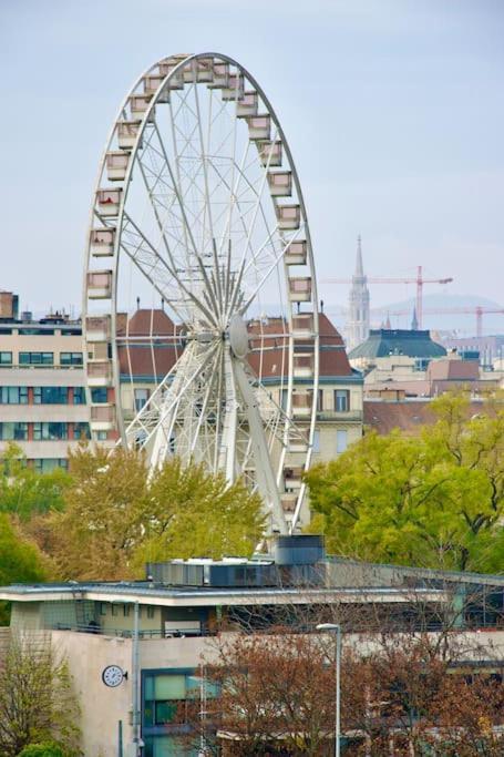 Premium Apartment By Hi - Central 2 Bedroom - Best View Budapesta Exterior foto