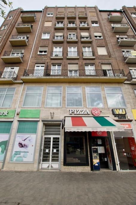 Premium Apartment By Hi - Central 2 Bedroom - Best View Budapesta Exterior foto