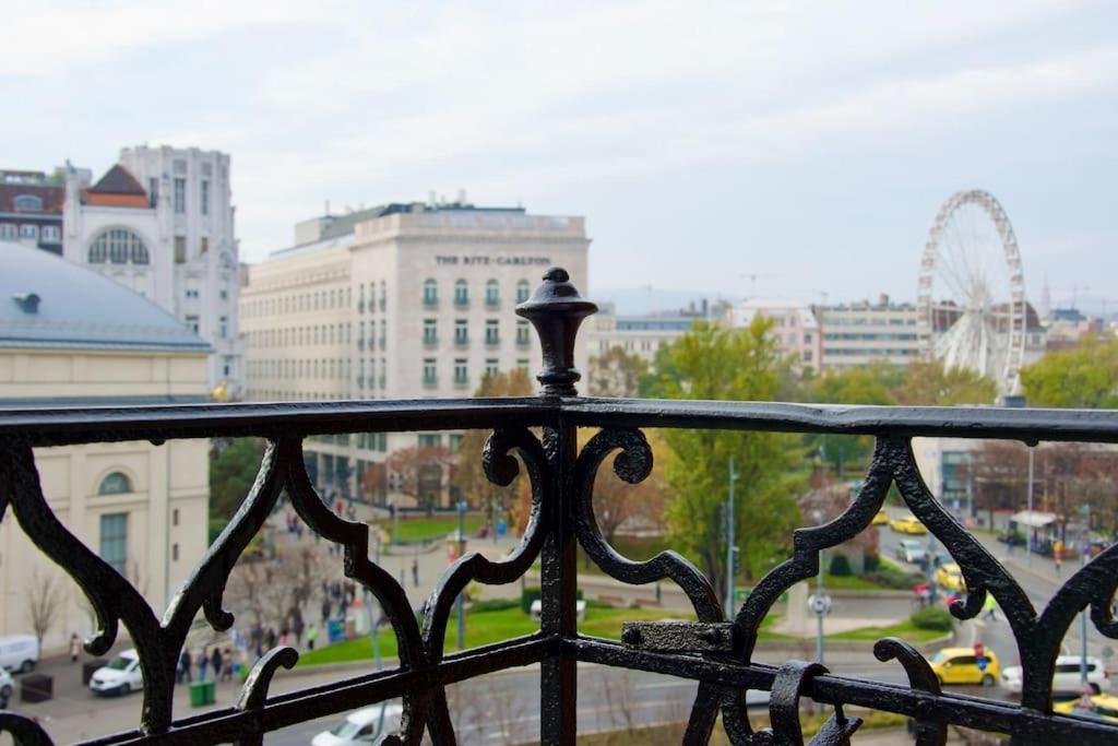 Premium Apartment By Hi - Central 2 Bedroom - Best View Budapesta Exterior foto