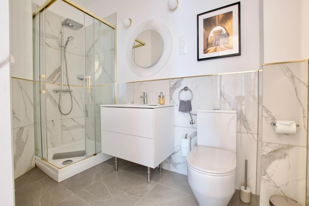 Premium Apartment By Hi - Central 2 Bedroom - Best View Budapesta Exterior foto
